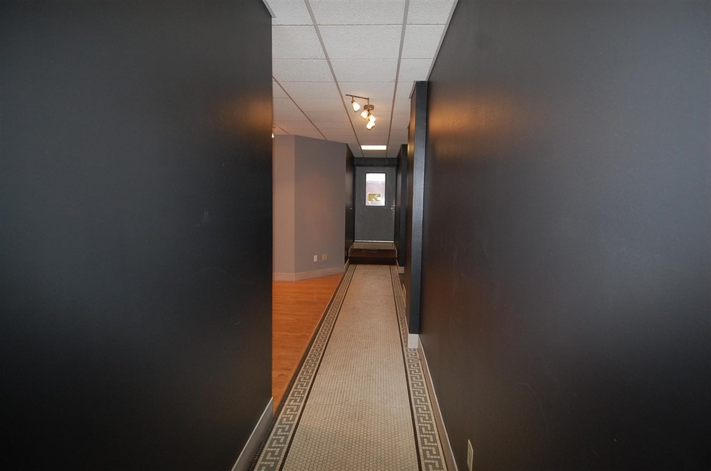 209 E Washington St - Photo 6