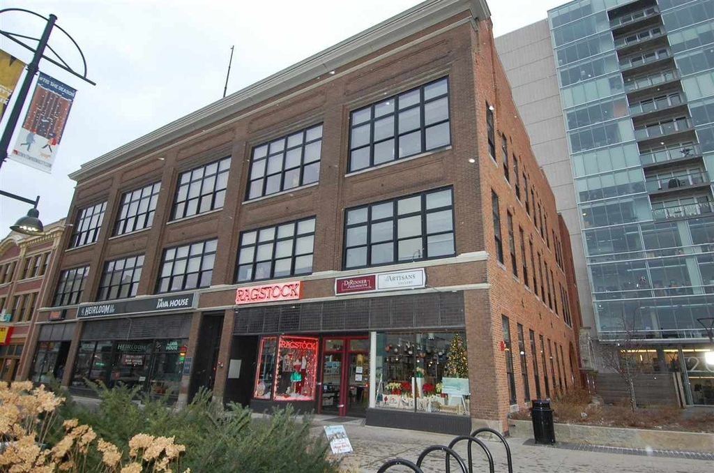 209 E Washington St - Photo 25