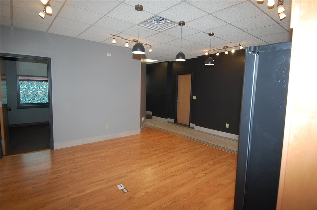 209 E Washington St - Photo 20