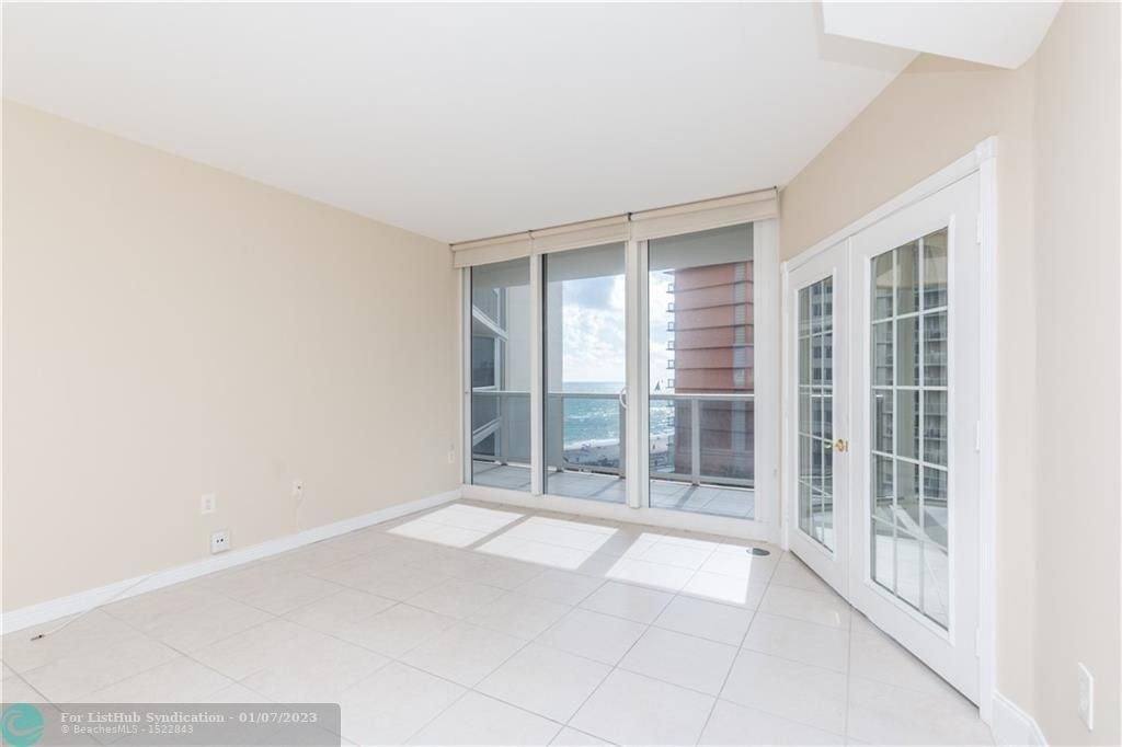 19333 Collins Ave - Photo 2