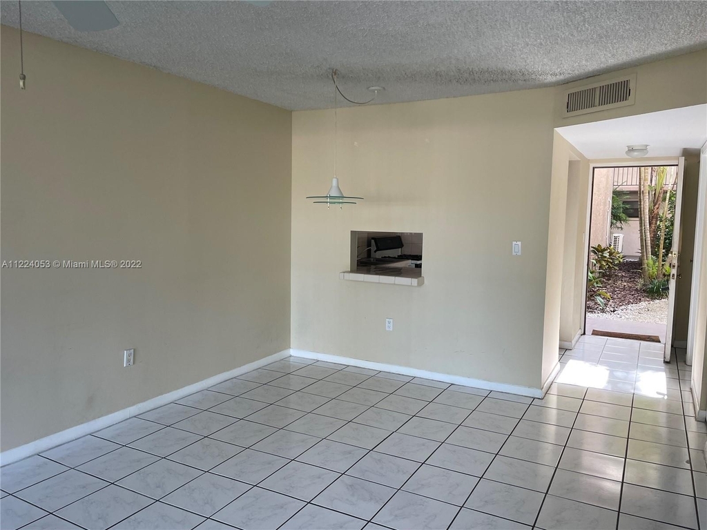 13000 Sw 92nd Ave - Photo 2