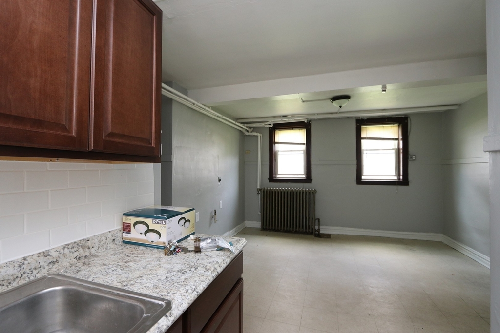 2813 S Spaulding Avenue - Photo 2