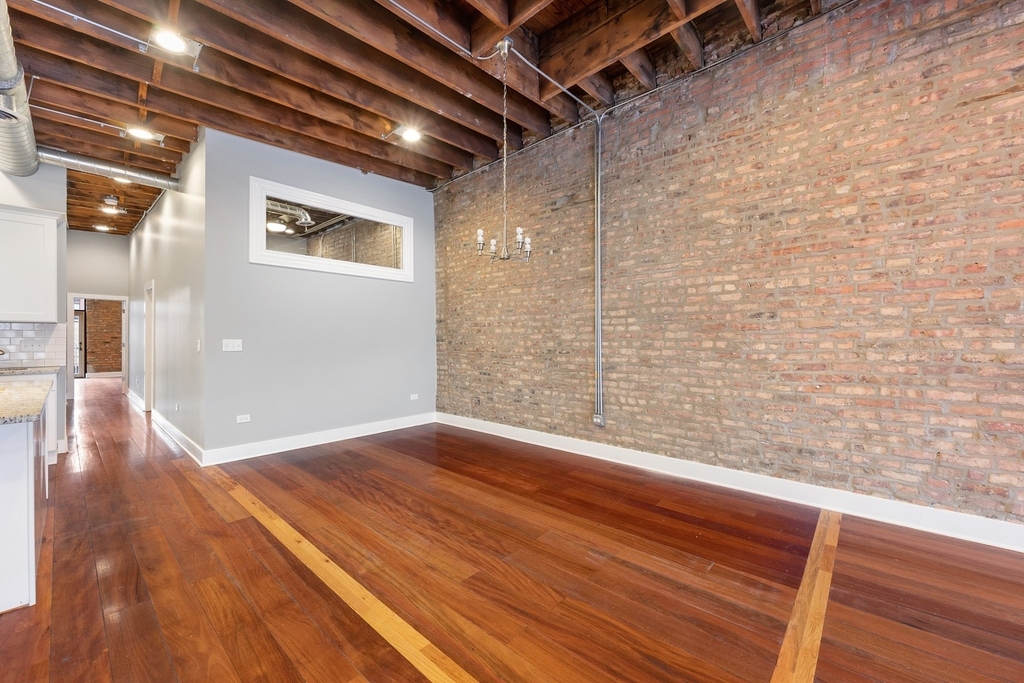 1015 W Lake Street - Photo 4