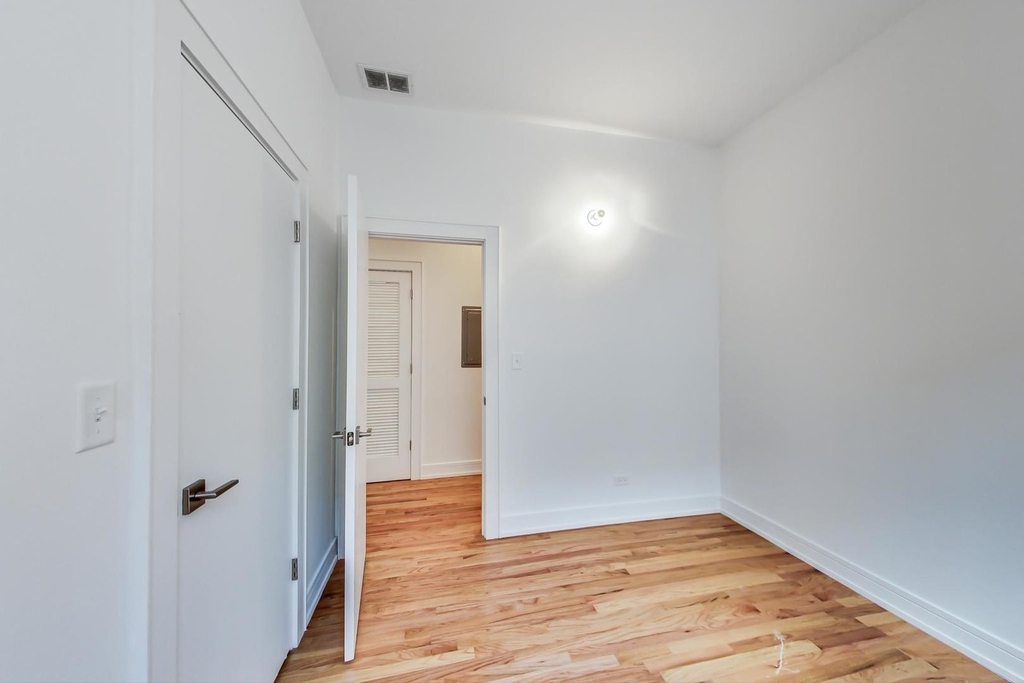 1157 W 18th Street - Photo 13