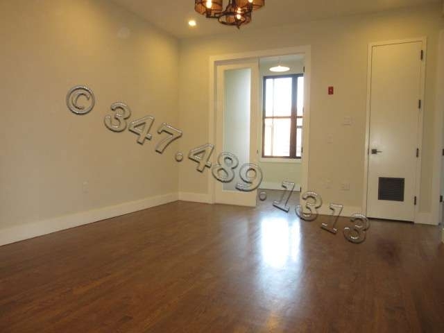 565 Evergreen Avenue - Photo 3