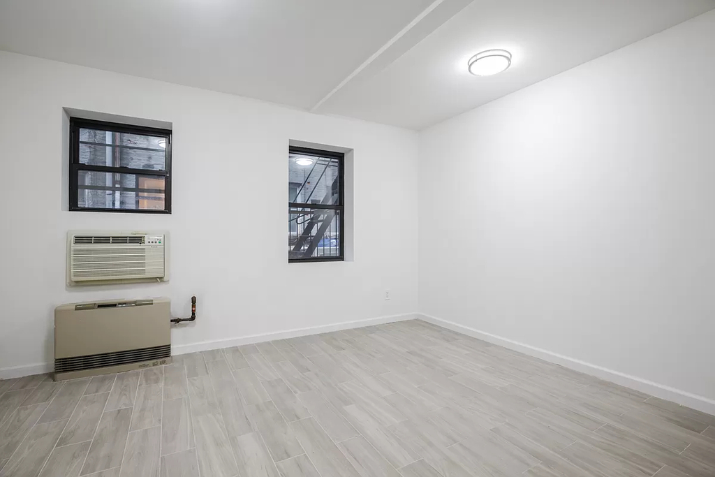 187 Hester Street - Photo 4