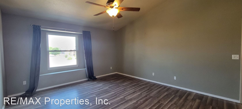 3241 Viero Dr - Photo 11