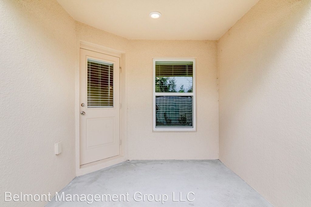 1589 Wynford Circle - Photo 22