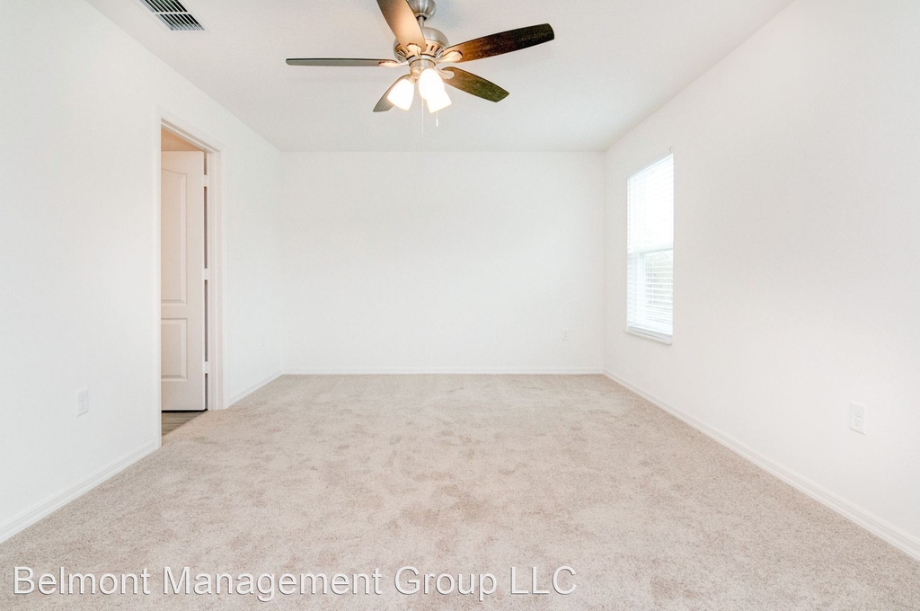 1589 Wynford Circle - Photo 17