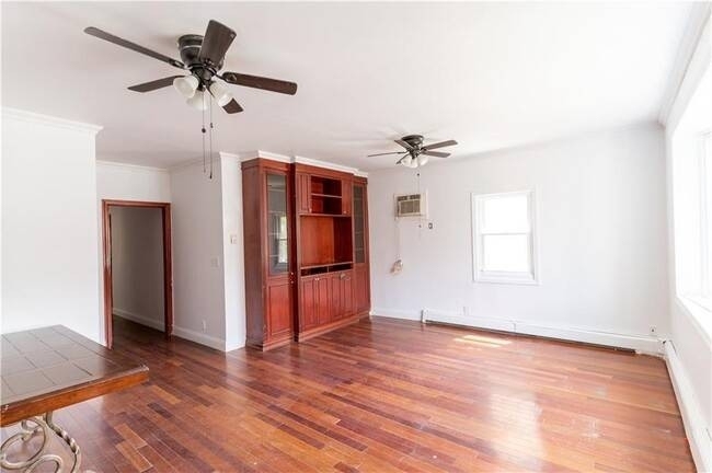 2133 East 17th St - Photo 1