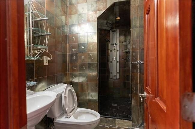 2133 East 17th St - Photo 3