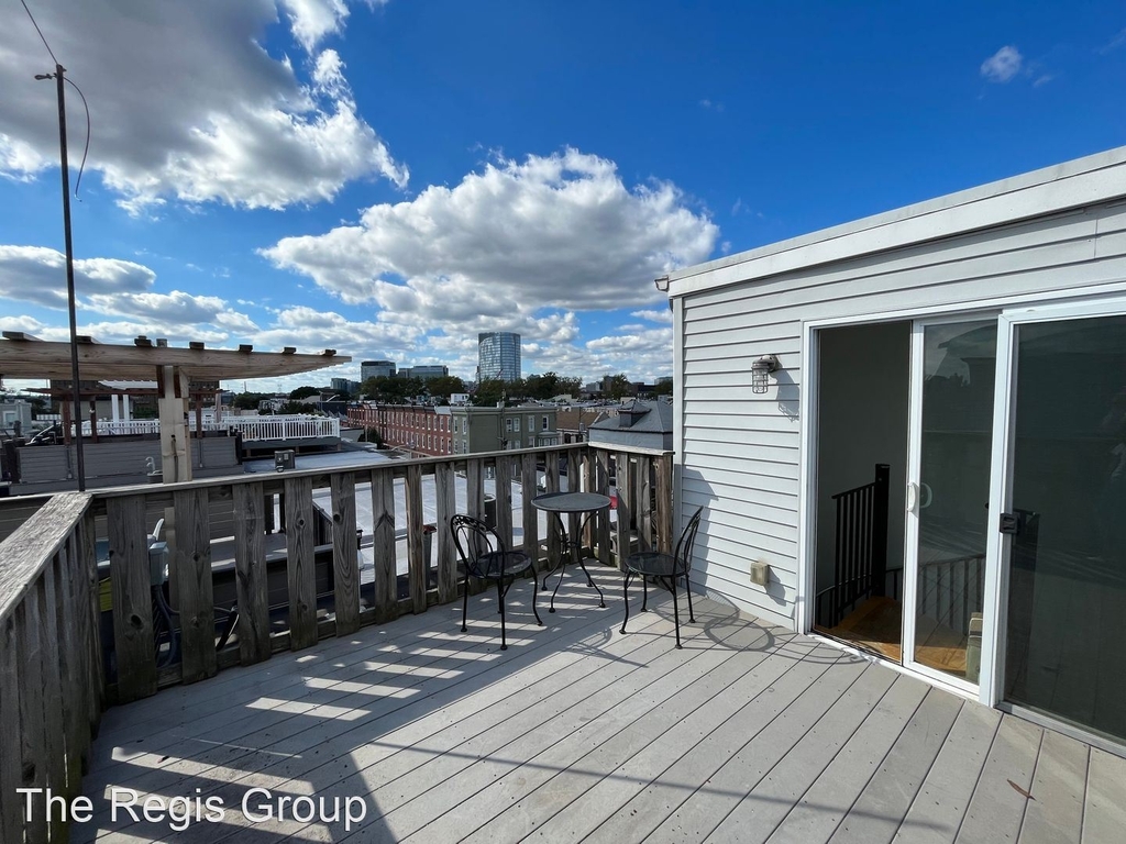 2232 Christian Street - Photo 5