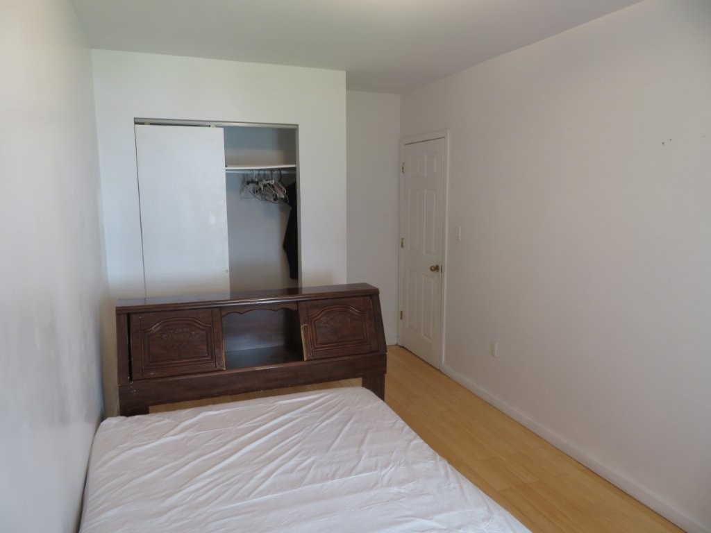 Sheffield Avenue and Livonia Avenue  - Photo 2