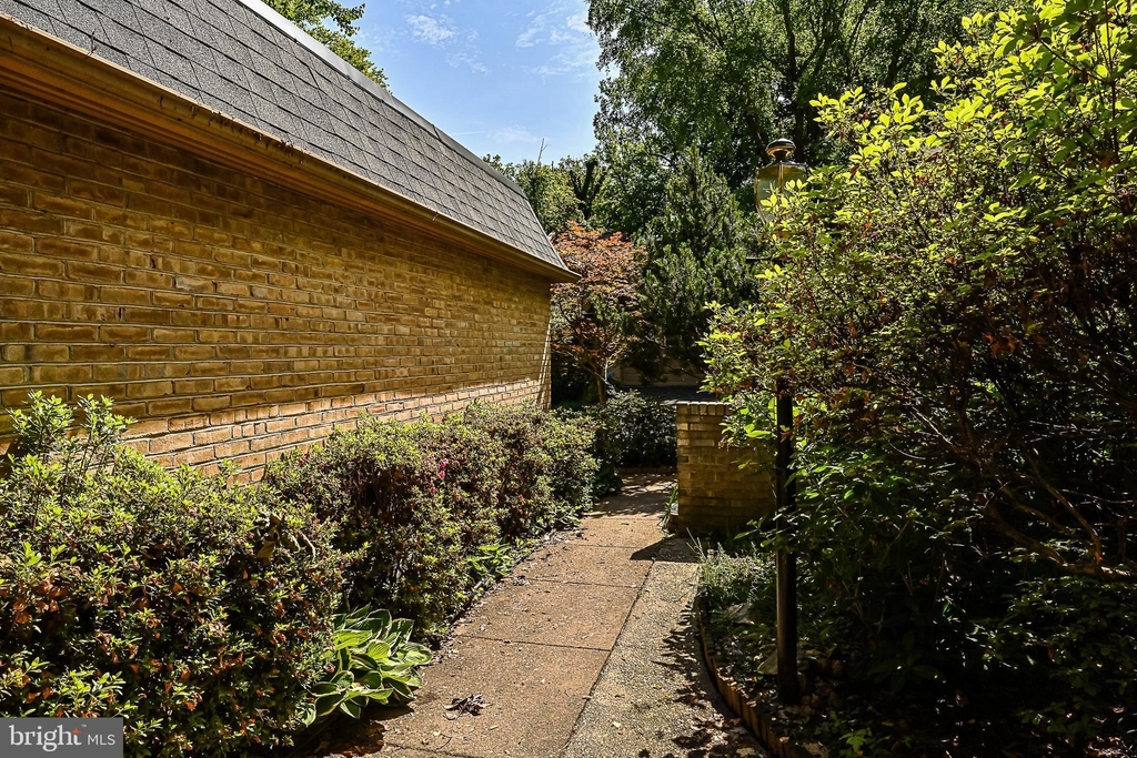 3611 Devilwood Court - Photo 4