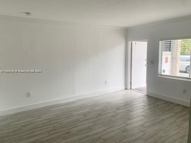 95 Edgewater Dr - Photo 1