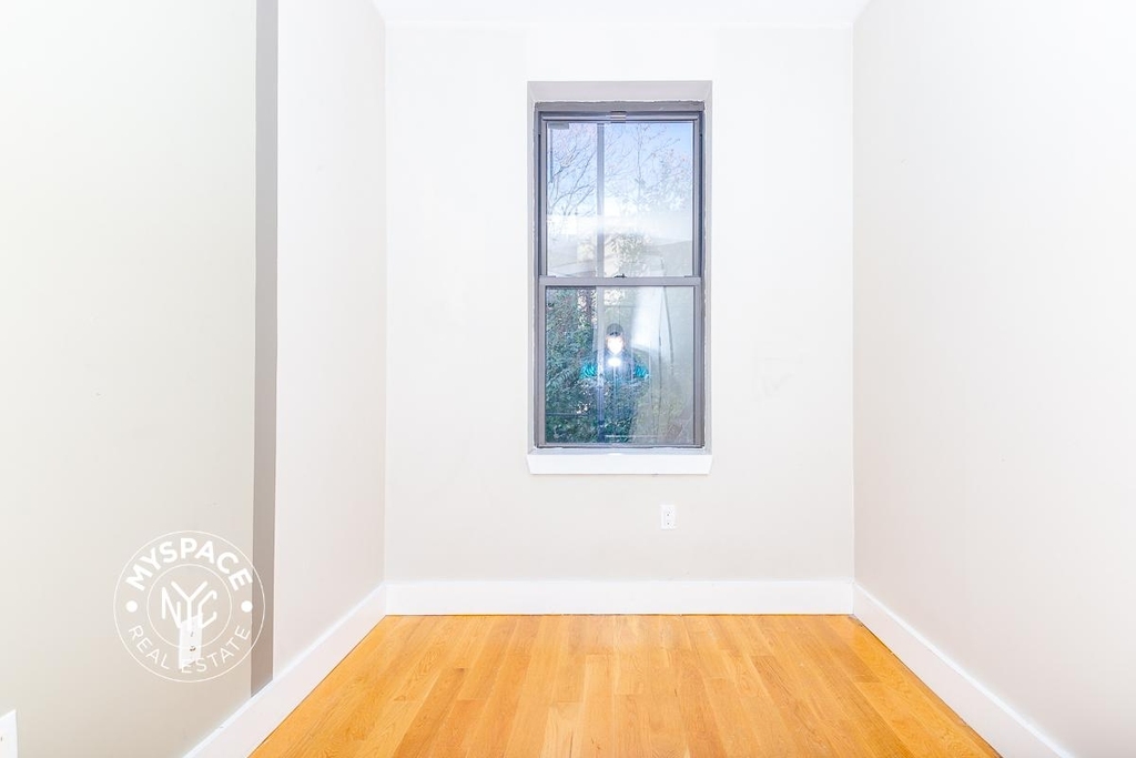 250 Melrose Street - Photo 3