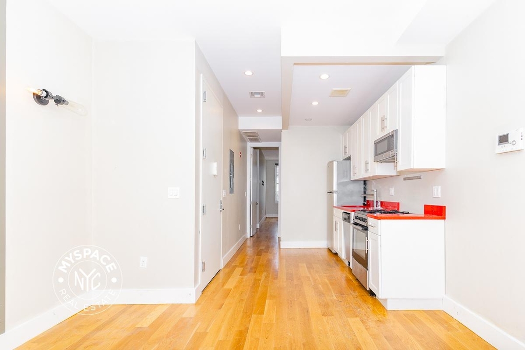 250 Melrose Street - Photo 1