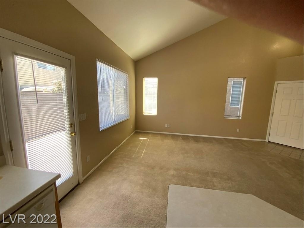 9519 Cabot Falls Avenue - Photo 3