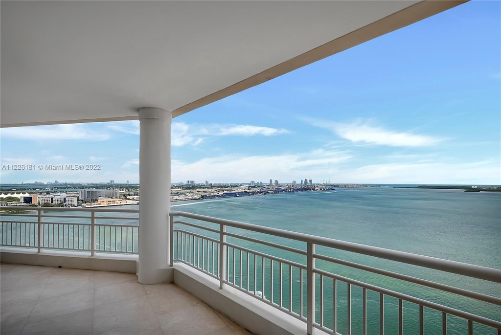 848 Brickell Key Dr - Photo 10