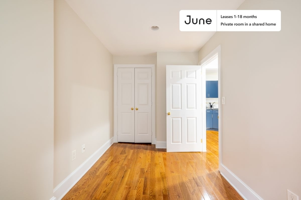 345 E 21 Street - Photo 2