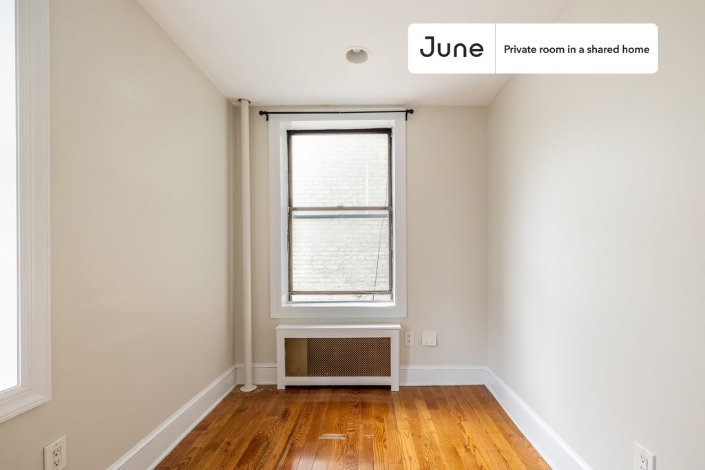 345 E 21 Street - Photo 5