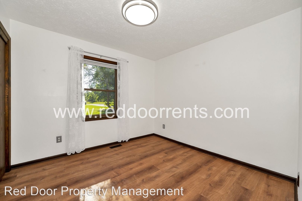 6808 Five Points Rd - Photo 20