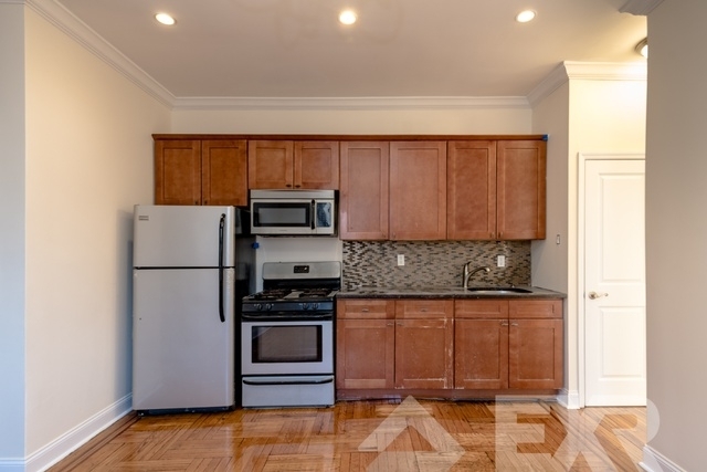 1155 East 35th Street - Photo 5