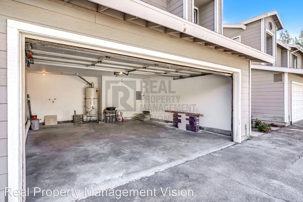 14200 Foothill Blvd #21 - Photo 34