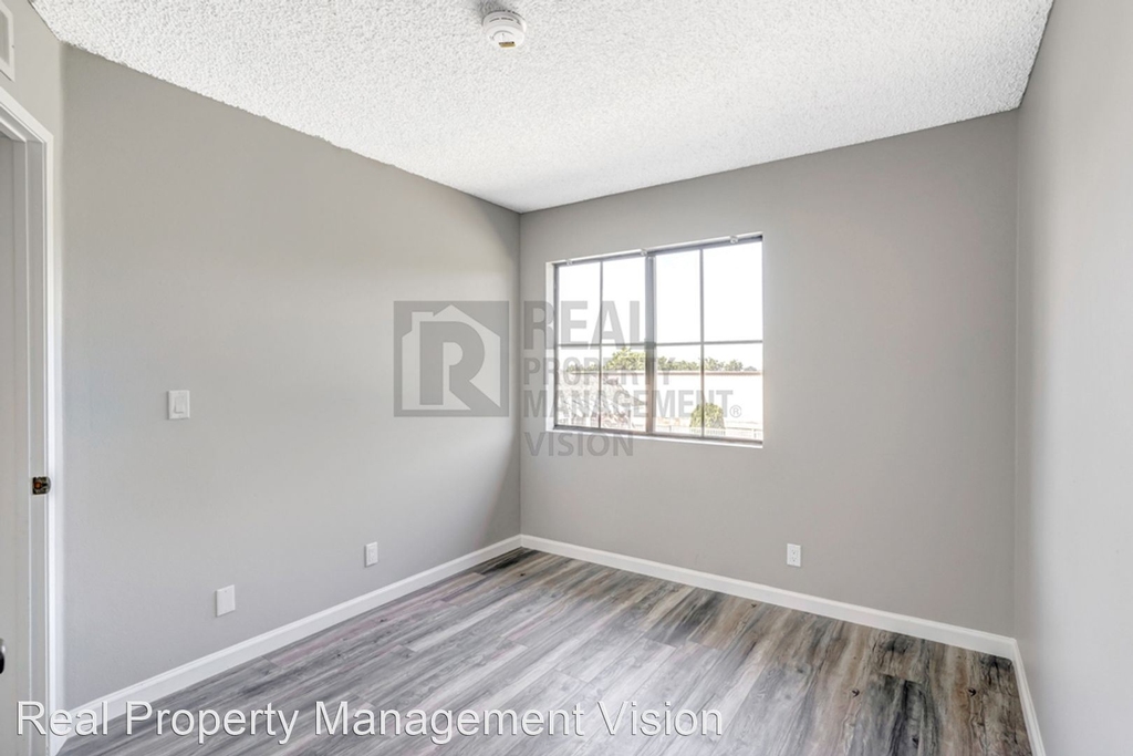 14200 Foothill Blvd #21 - Photo 29