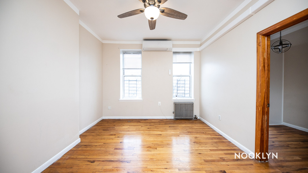 275 Irving Avenue - Photo 5