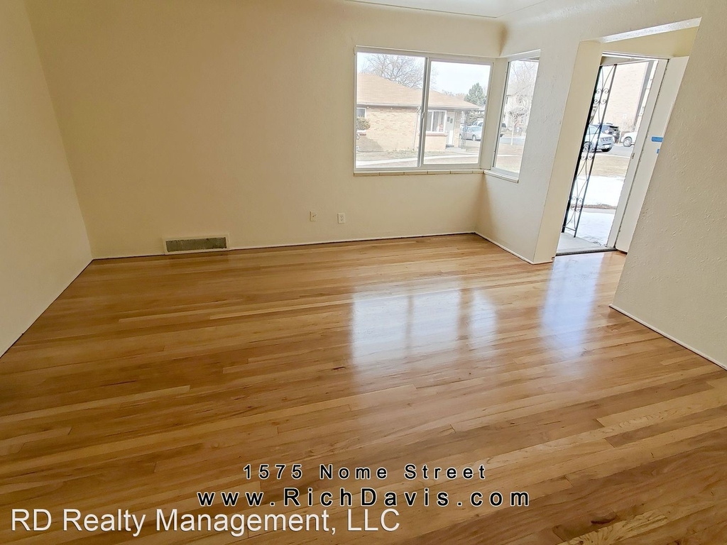 1575 Nome St - Photo 1