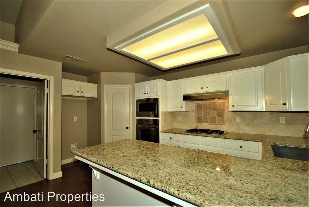 1792 E. Turnberry Ave - Photo 5