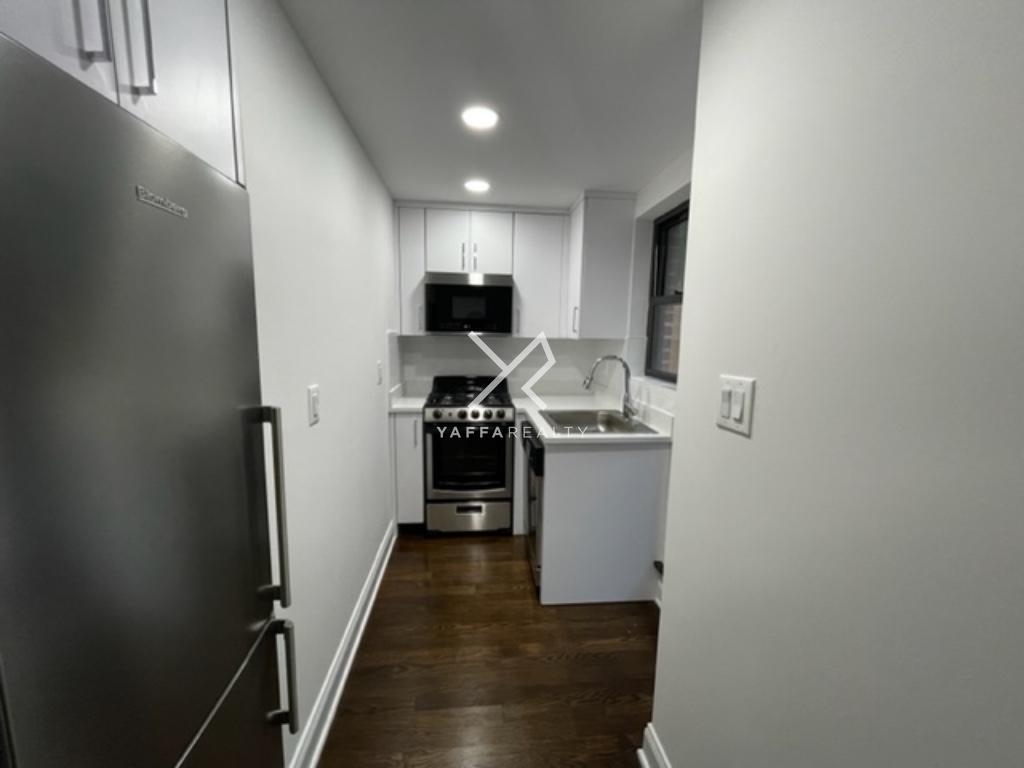 405 East 56th Street - Photo 1