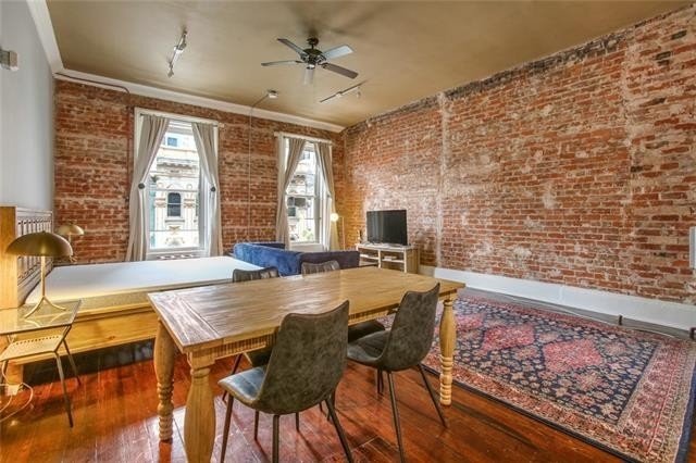 137 Carondelet Street - Photo 4