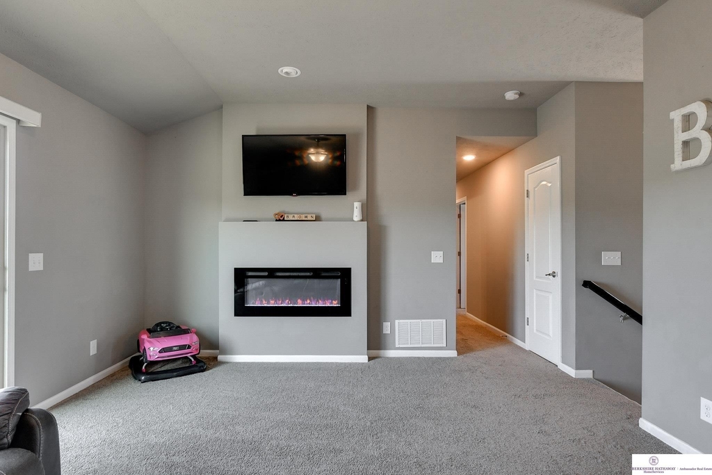 8722 Sunrise Street - Photo 6