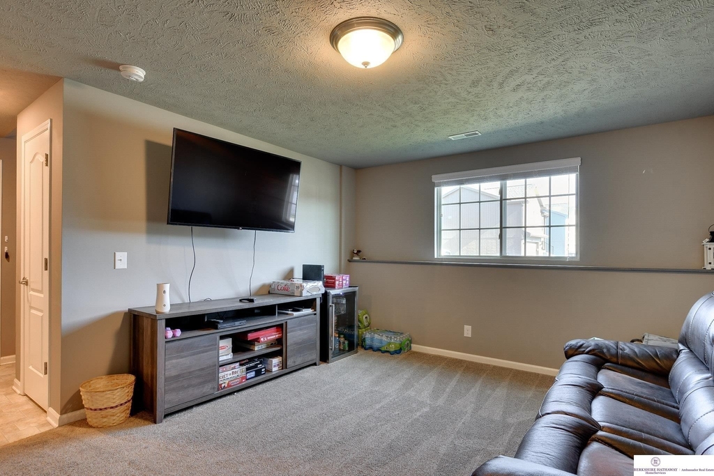 8722 Sunrise Street - Photo 25