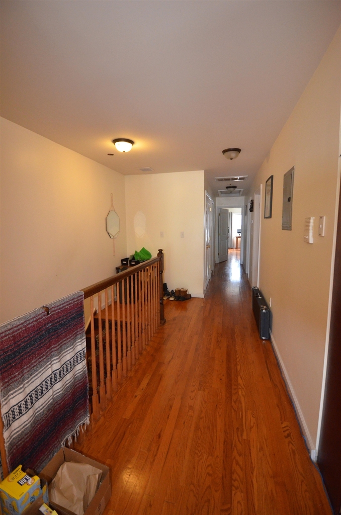 239 Webster Ave - Photo 6