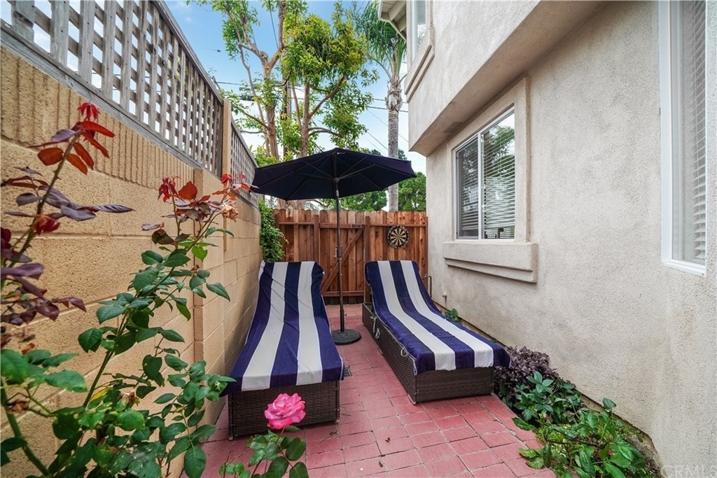 2239 Pacific Avenue - Photo 4