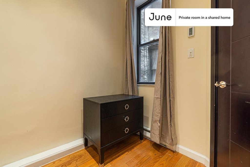 342 Manhattan Avenue - Photo 3