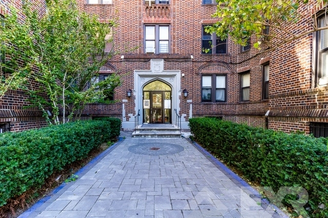 1155 East 35th Street - Photo 7