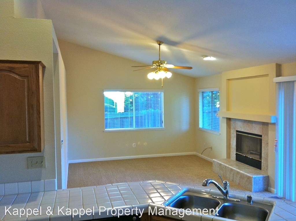 2225 Silver Fox Circle - Photo 3