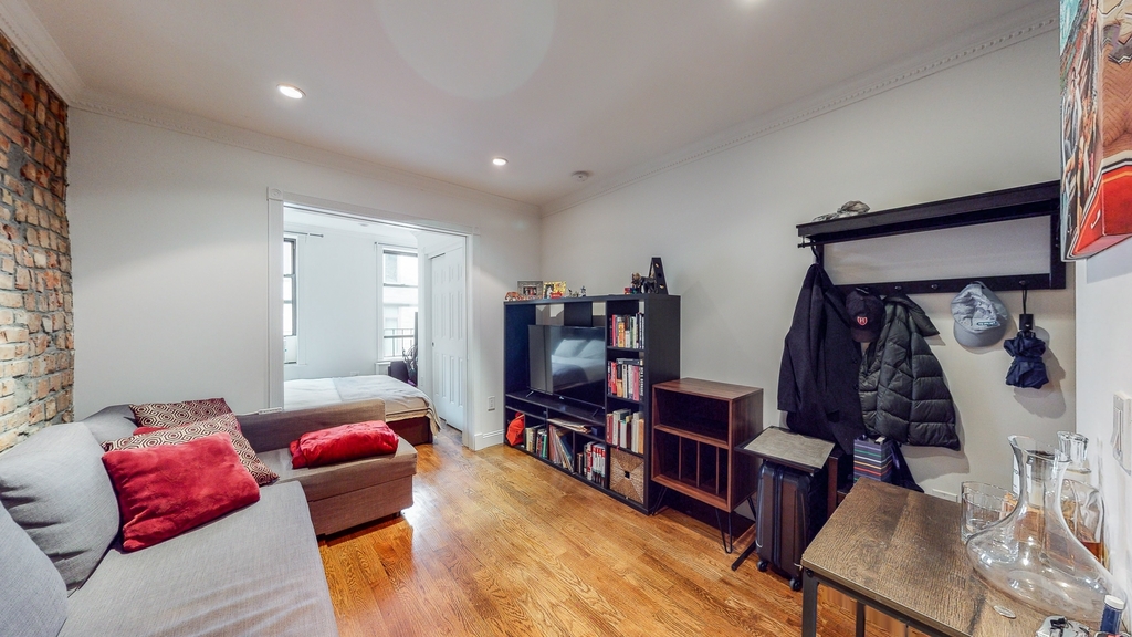 309 Mott Street - Photo 1