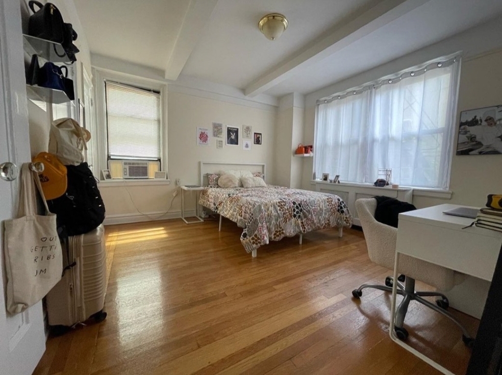 455 West 34th Street - Photo 4