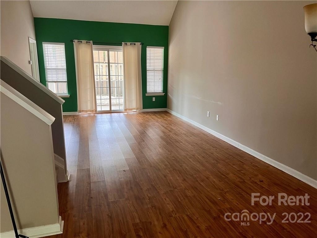 9710 Elizabeth Townes Lane - Photo 2