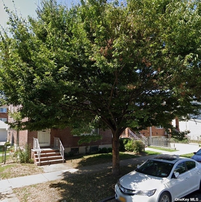 101-28 97 Street - Photo 2