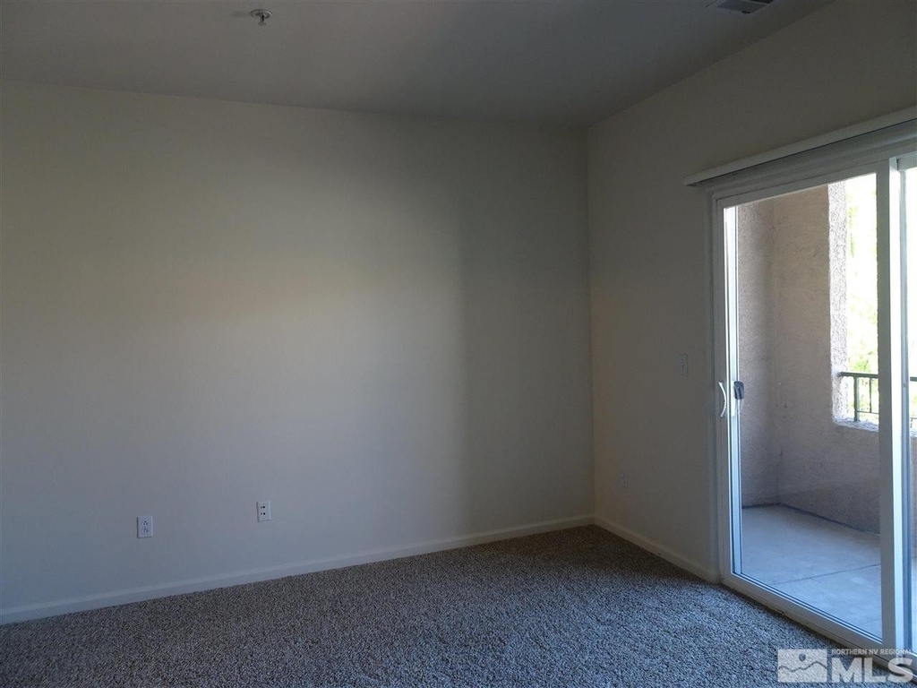1325 South Meadows Parkway - Photo 11