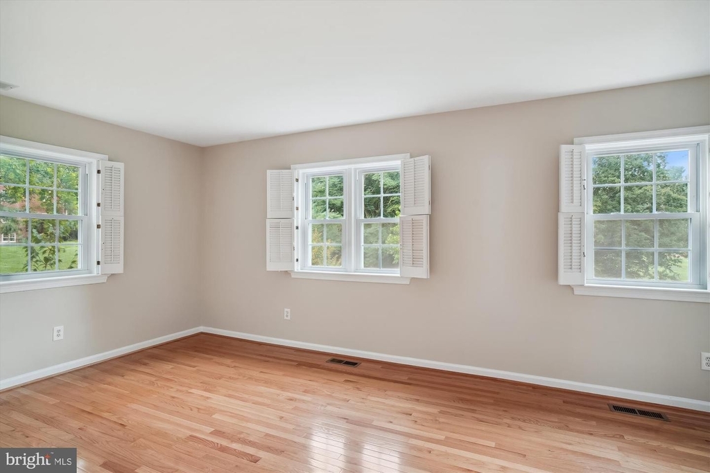 6677 Hillandale Rd #122 - Photo 20