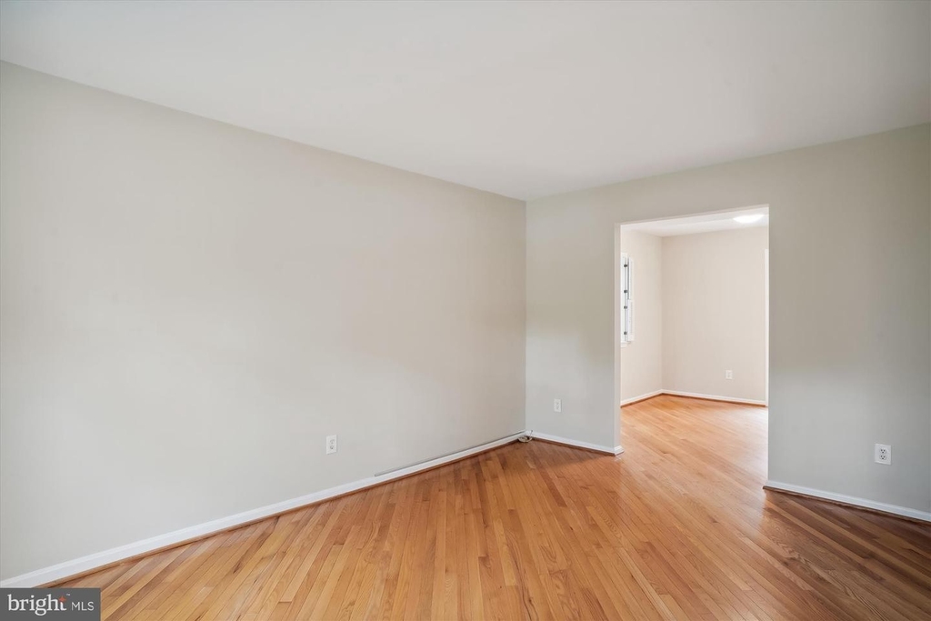 6677 Hillandale Rd #122 - Photo 5