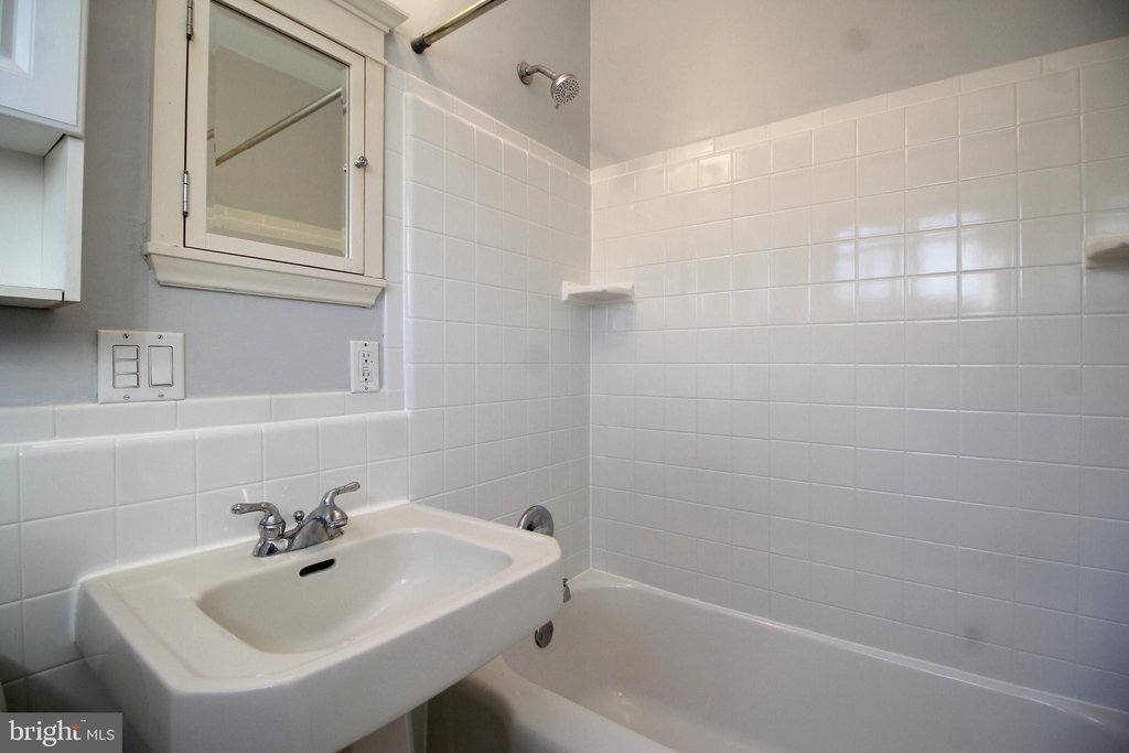 3614 Greenway Place - Photo 10