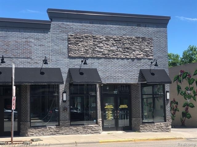 312 W Main Street - Photo 0